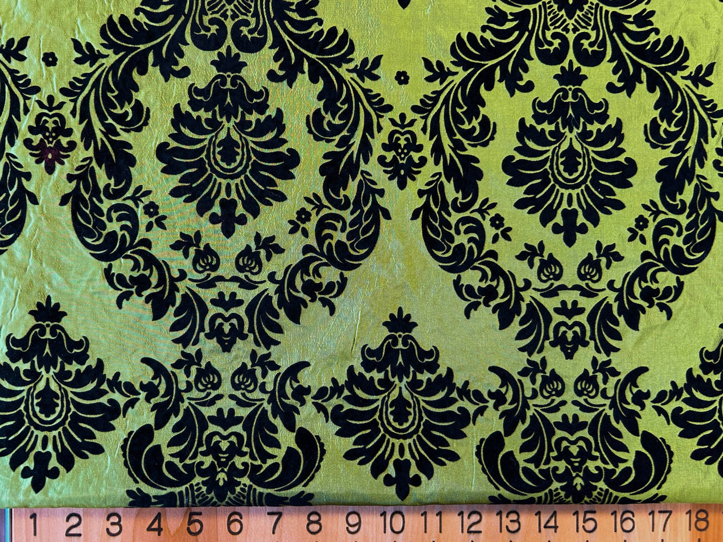 Damask Flocking Taffeta | Flocking Velvet Damask on Taffeta Fabric