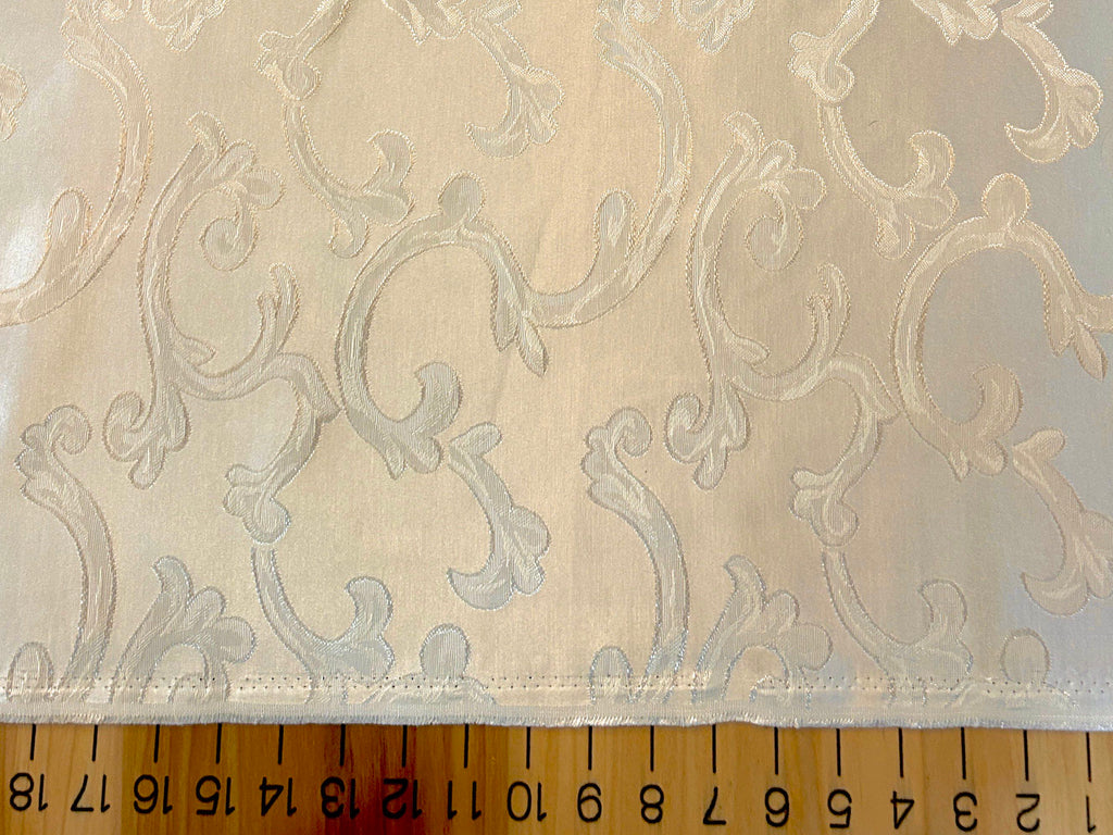 Vineyard Scarlet Jacquard