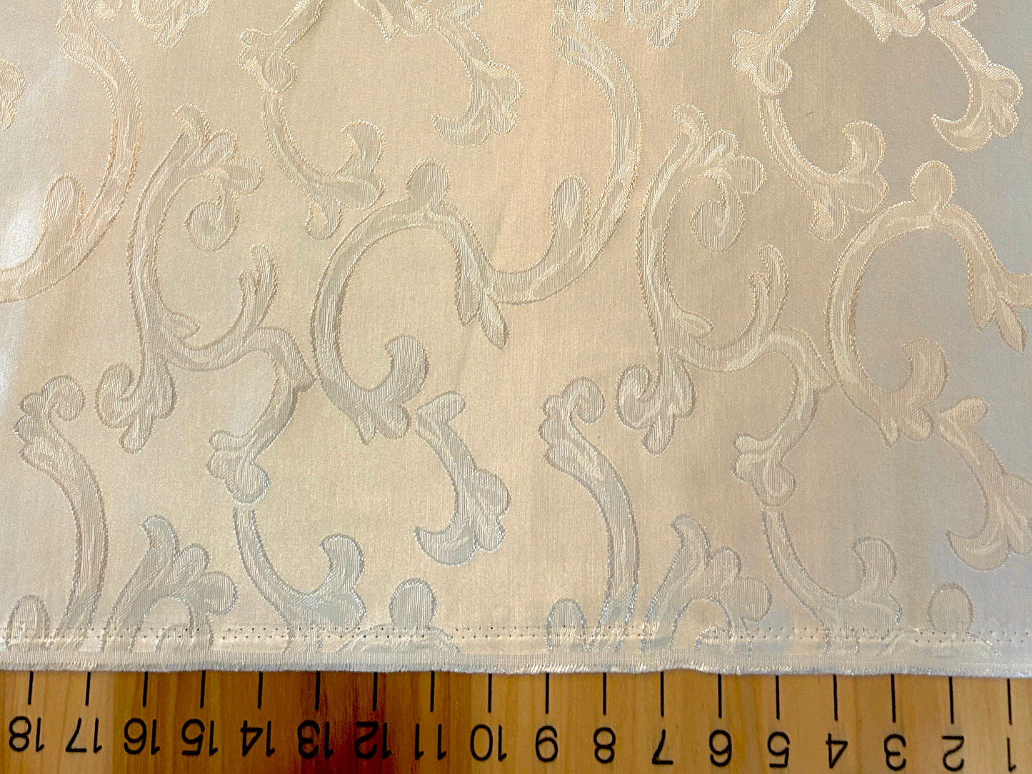 Vineyard Scarlet Jacquard