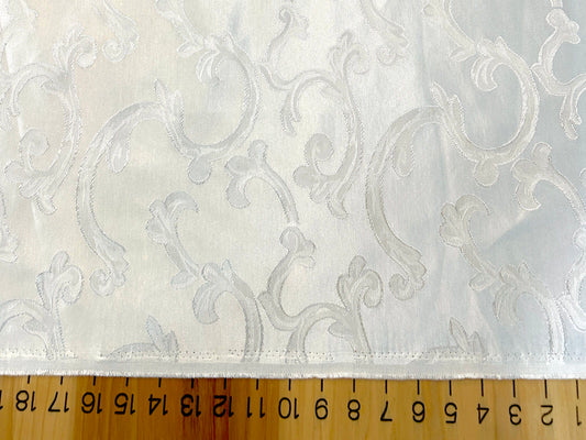 Vineyard Scarlet Jacquard